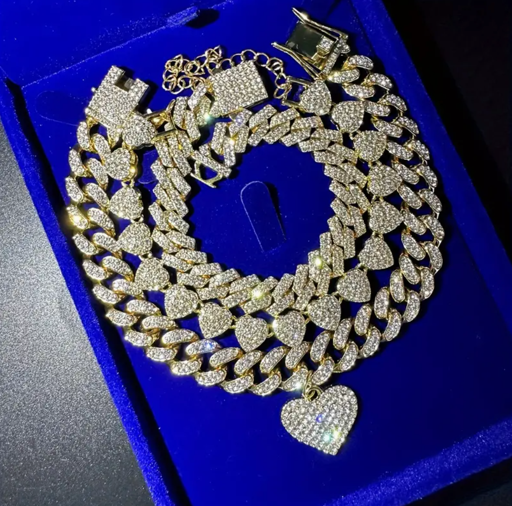 ChoZen Unlimited 3-Piece Rhinestone Heart Pendant Jewelry Set – Silvery Plated Anklet